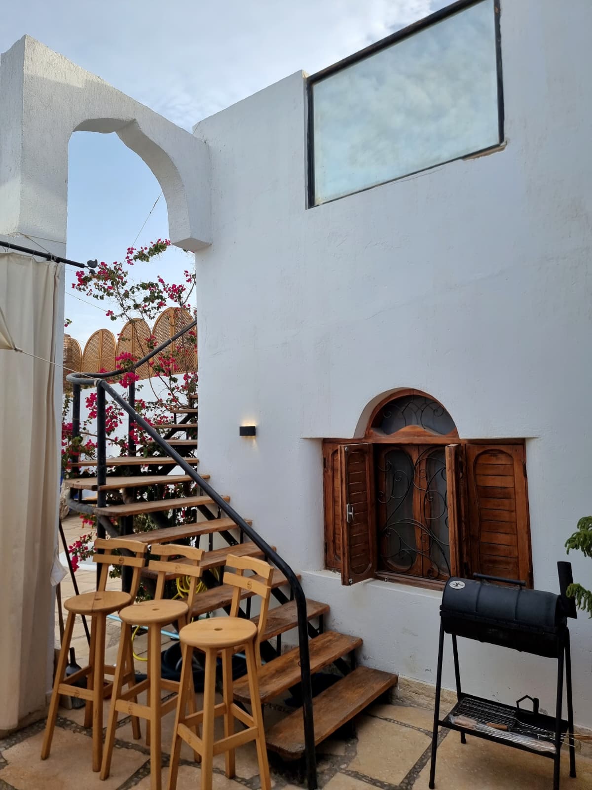 01 / Pool & Terrace