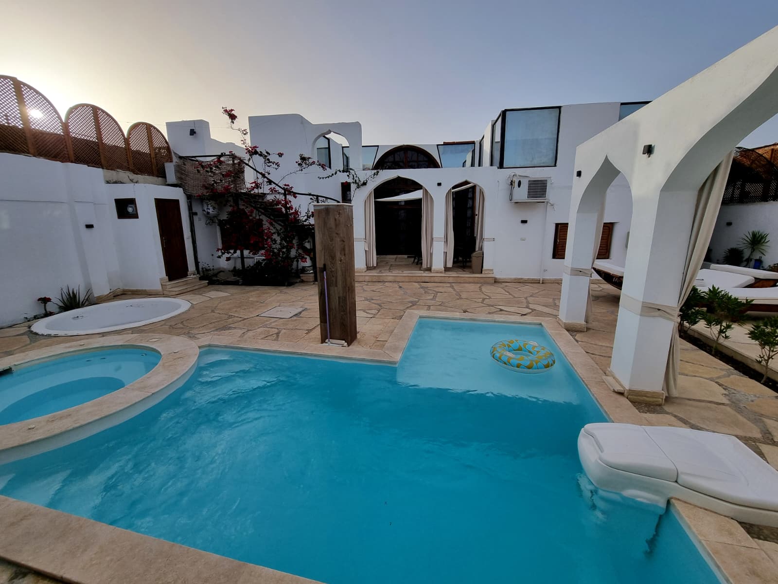 Villa & Pool