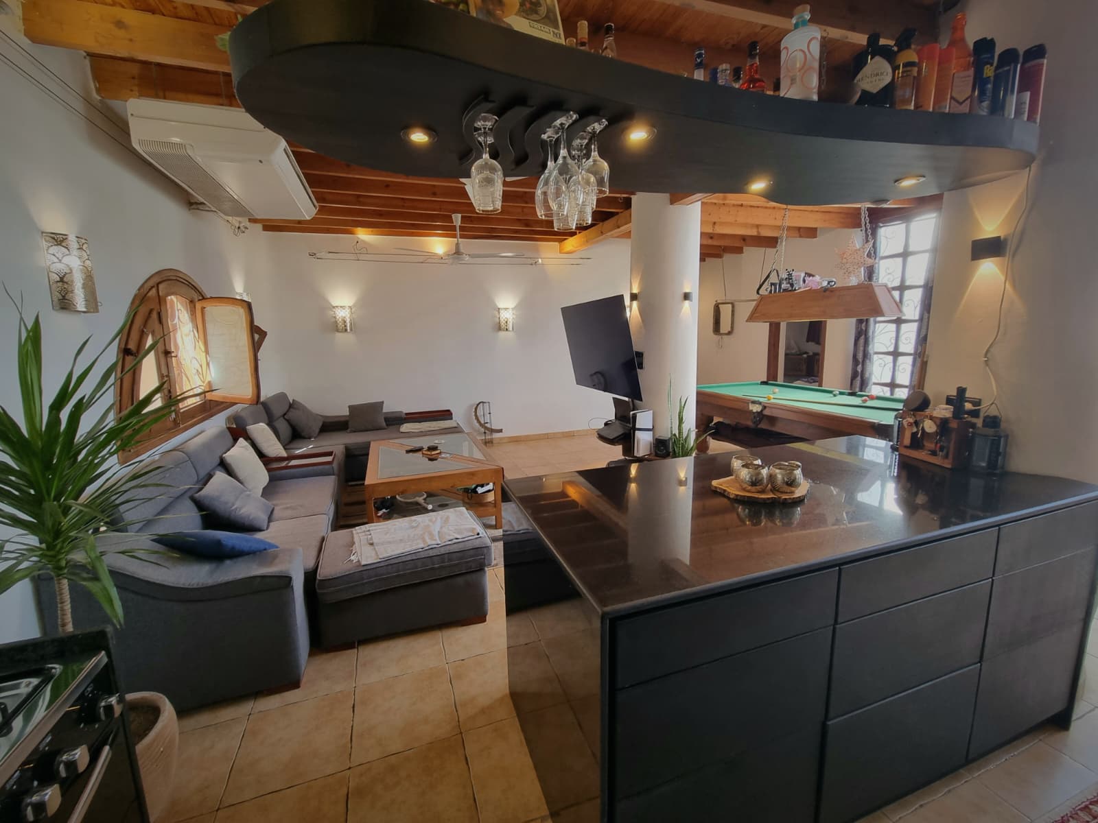 06 / Living Room